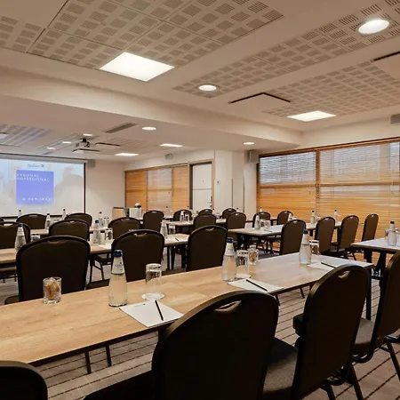 Hotel Radisson Blu Oluempia 4*