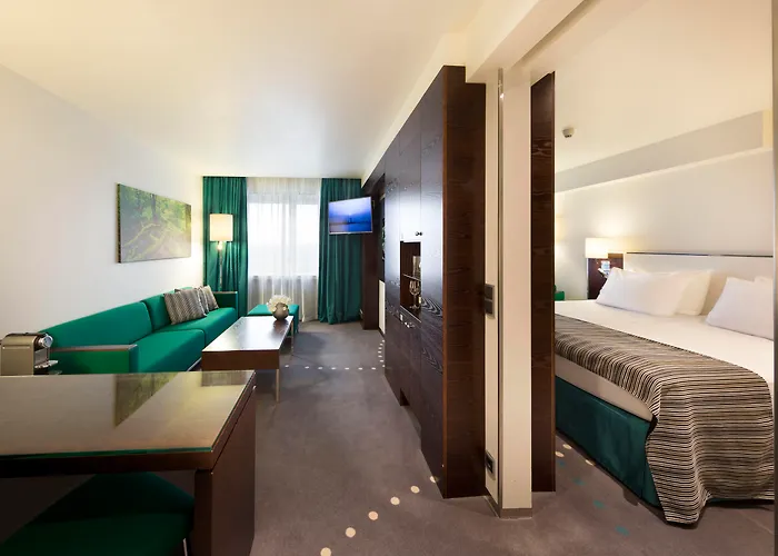 라디슨 블루 올림피아 4*