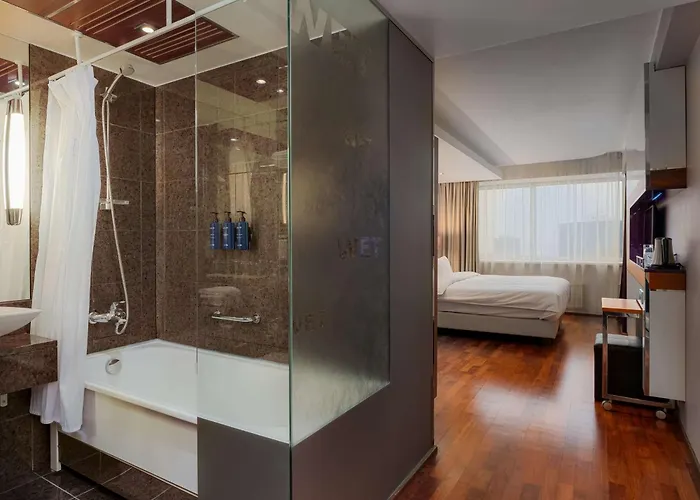 Готель Radisson Blu Oluempia