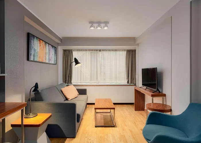 라디슨 블루 올림피아 4*