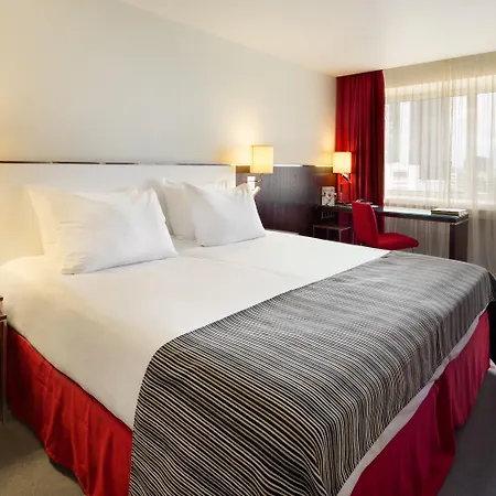 Hotel Radisson Blu Oluempia 4*