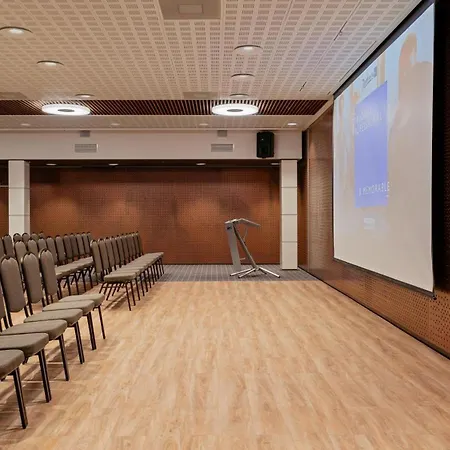 Hotel Radisson Blu Oluempia 4*