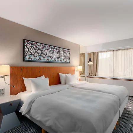 Готель Radisson Blu Oluempia